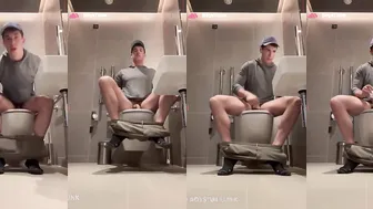 Canadian jock poops 34