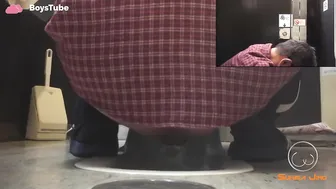 JP Toilet Spy Shitting 120