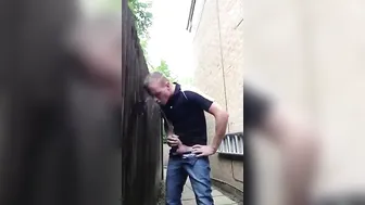Outdoor pissing 2