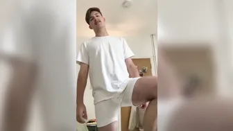 Hottie farts