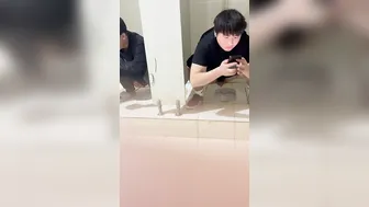 Chinese doorless squat toilet 2