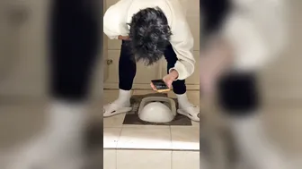 Chinese doorless squat toilet 7