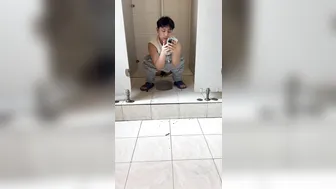 Chinese doorless squat toilet 11