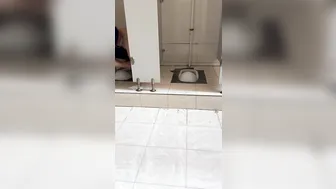 Chinese doorless squat toilet 16