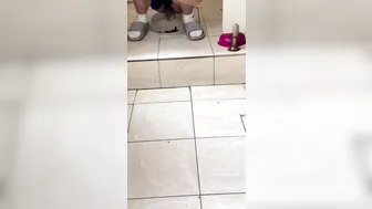 Chinese doorless squat toilet 48