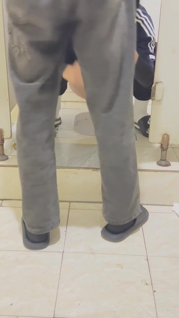 Chinese doorless squat toilet 53
