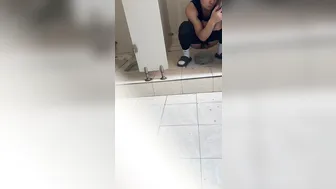 Chinese doorless squat toilet 72