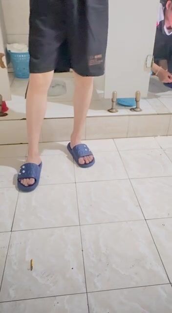 Chinese doorless squat toilet 88