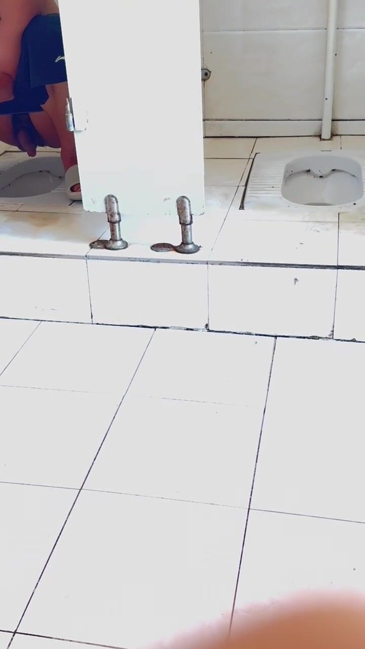 Chinese doorless squat toilet 93