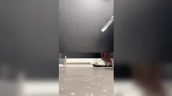 Guy In Tesco Needed A Shit