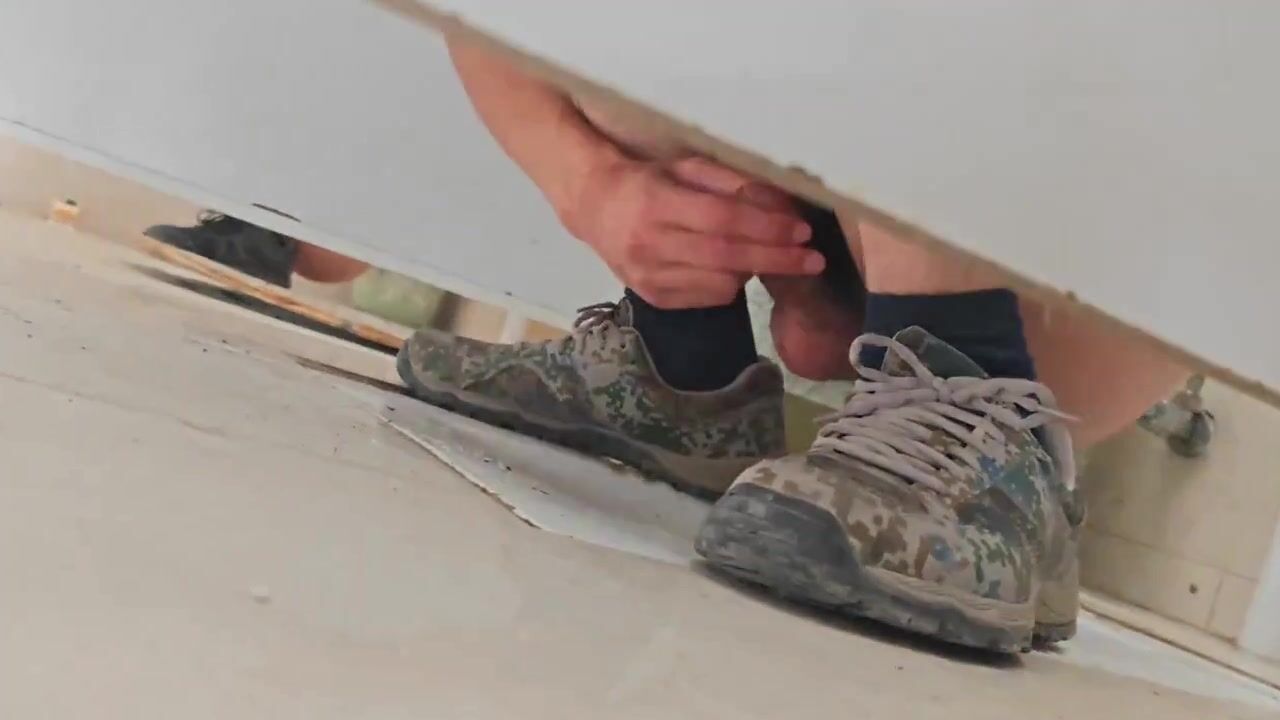 A soldier plays his cock