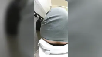 Spy Daddy Shitting