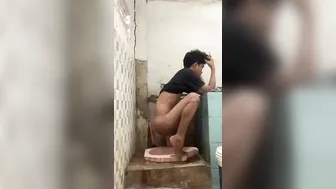 Twink shitting 2