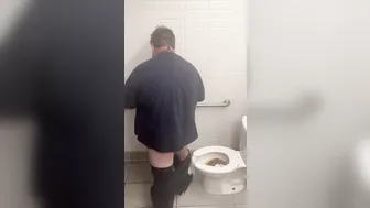 Chub Takes a Dump