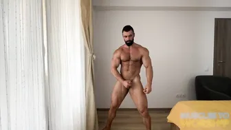 Anthony Beau Hairy Muscle Hunk Jerks Off