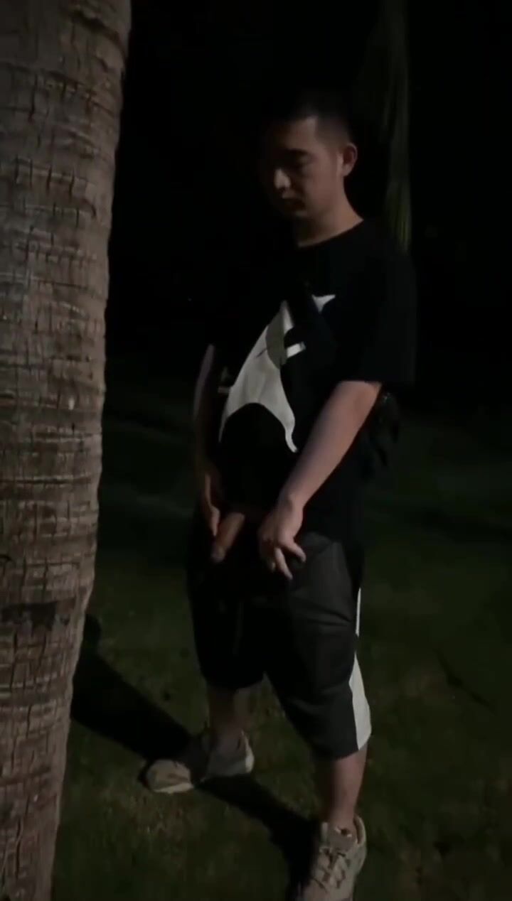 Big cock handsome guy peeing