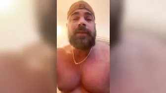 Hot master takes a shit on a plate