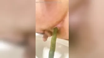 Sexy takes a big shit 2