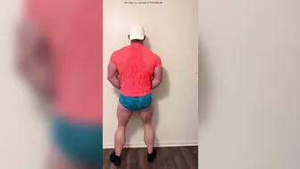 Hunky shitter in briefs