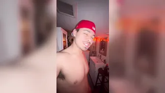 THICK LATIN DUDE HAS THE RUNS
