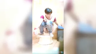 Squat toilet spy - video 4