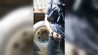 pissing 3