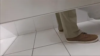 Office horse pissing